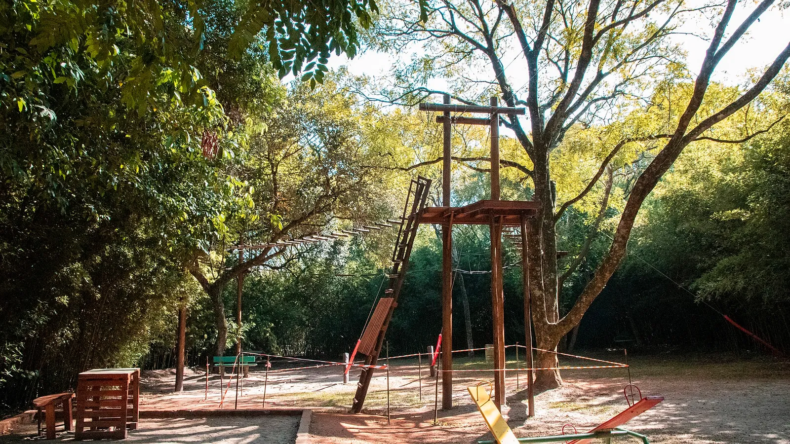 Lazer perto do Vale das Colinas: parques, praça e paraquedismo a poucos quilômetros