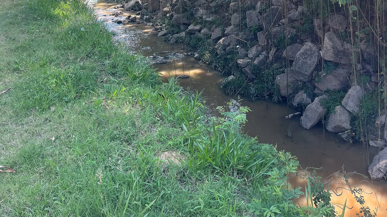Córrego da Água Vermelha, em Sorocaba