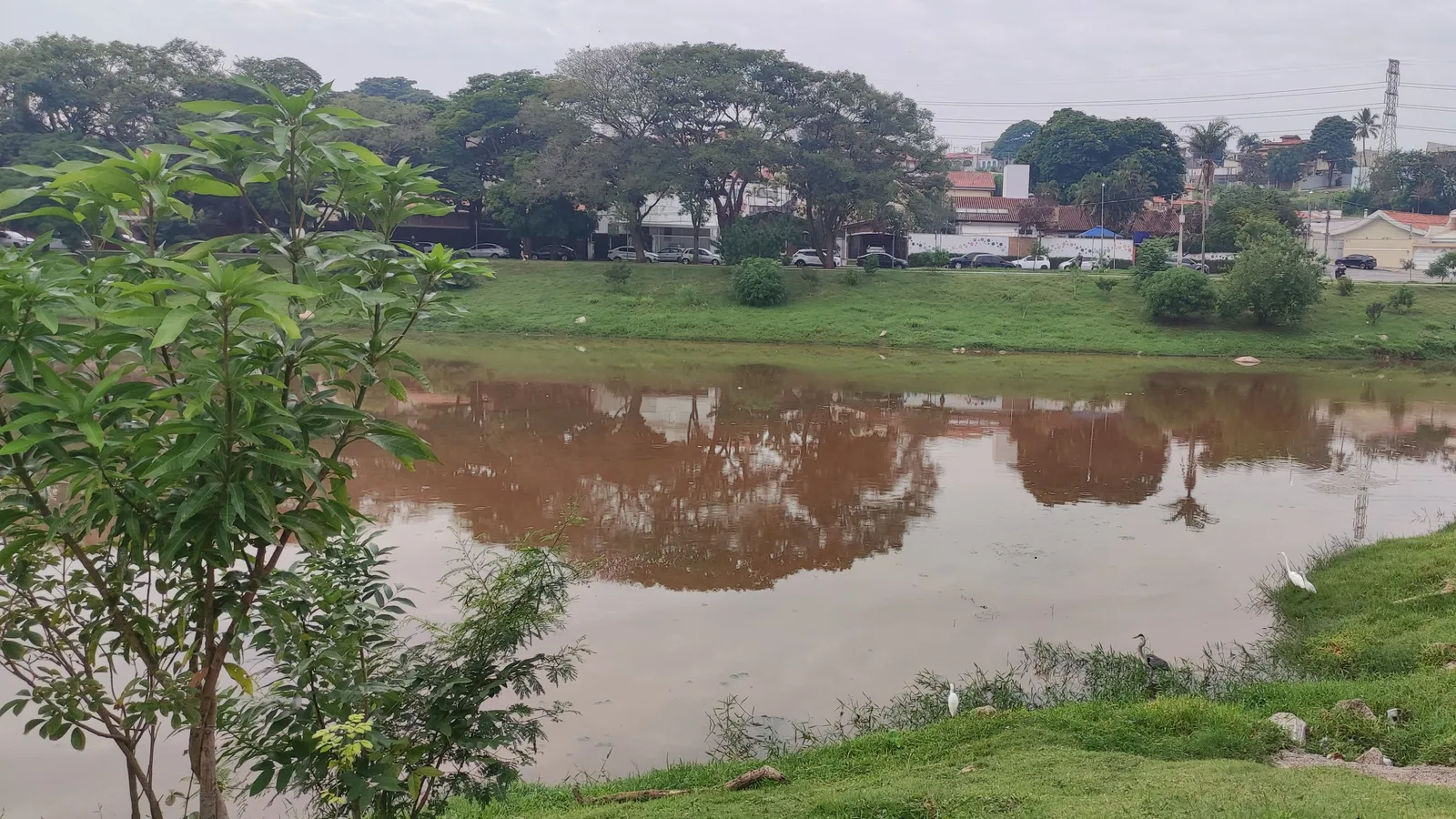 Parques e praças da Vila Independência: Parque Dom Quixote e praças adotadas
