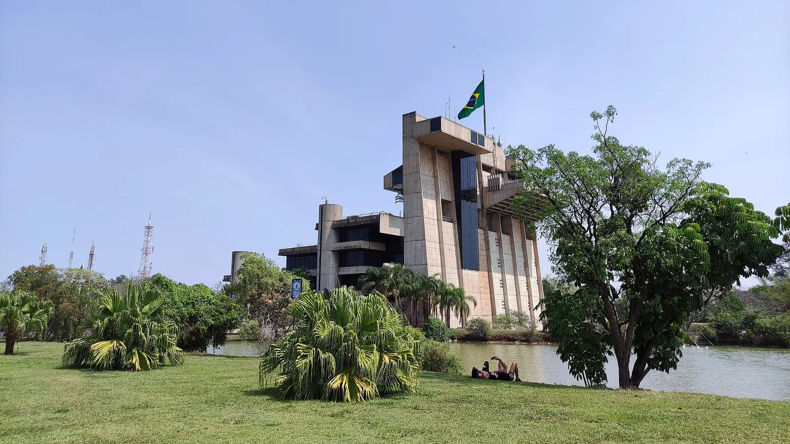 Serviços públicos na Vila Barão: UBS, Cras Móvel, escola estadual e Uniten