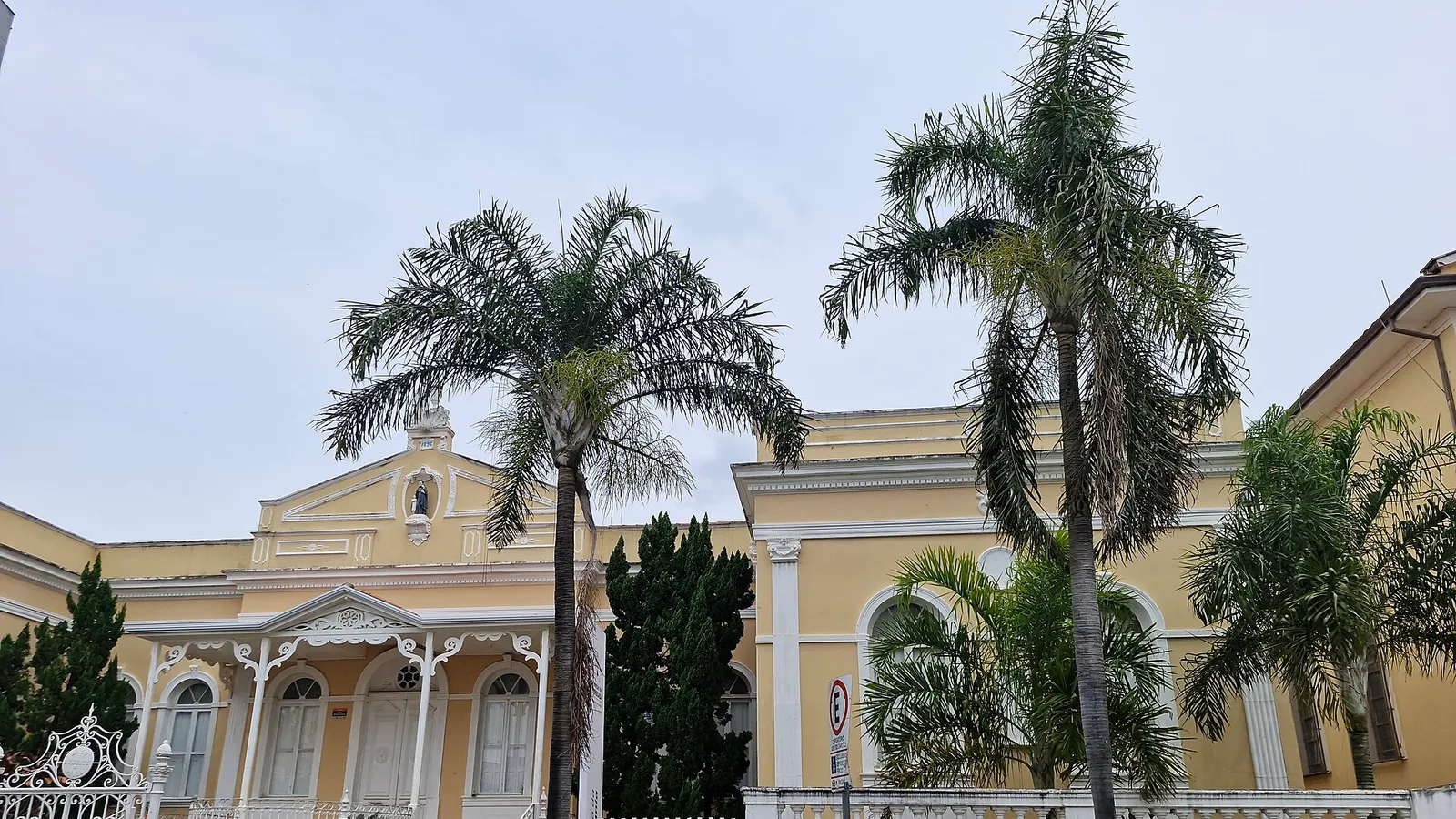 Serviços públicos no Vitória Régia: UBS, CRAS, escolas e atendimentos
