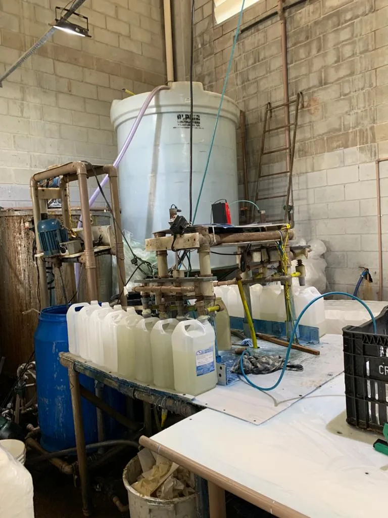 Fábrica clandestina de álcool em gel é interditada em Sorocaba