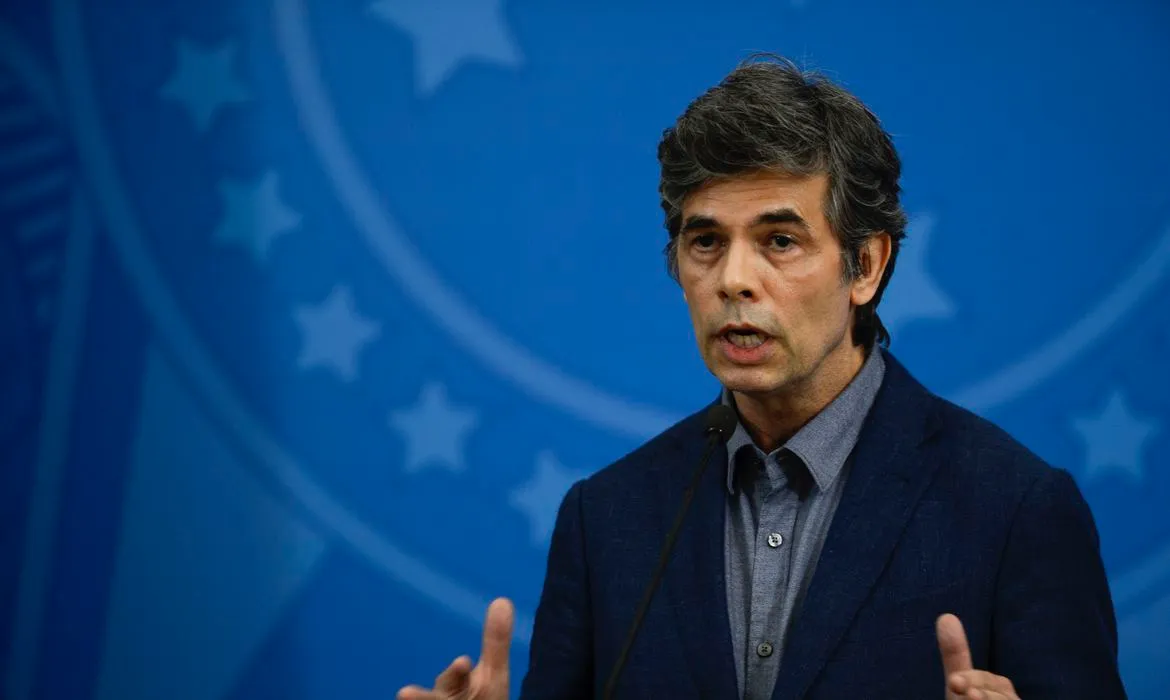 Novo ministro da Saúde quer testagem da população para covid-19