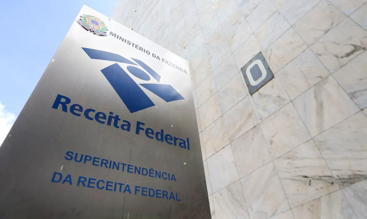Adiado para junho pagamento do Imposto de Renda