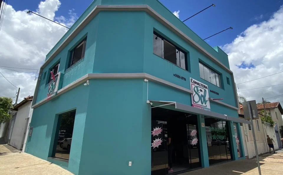 Franquia de baixo custo: Esmalteria da Sol é oportunidade para empreender no setor de beleza